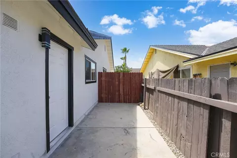 Exterior - 1608 Lobo Ct, Lancaster, CA 93535 photo 4 of 10