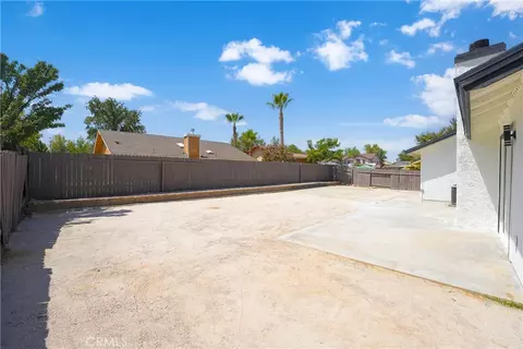 Exterior - 1608 Lobo Ct, Lancaster, CA 93535 photo 6 of 10