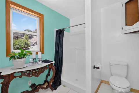 Bath - 871 Lebec Rd, Lebec, CA 93243 photo 1 of 2