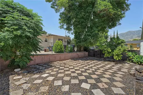 Exterior - 2538 Woodlyn Rd, Pasadena, CA 91107 photo 4 of 6