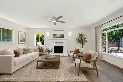 Living - 2538 Woodlyn Rd, Pasadena, CA 91107 photo 4 of 5