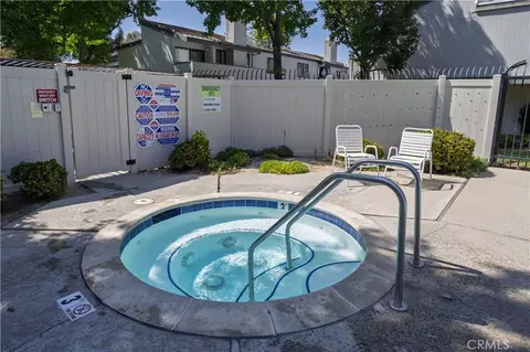 Exterior - 6491 Twin Circle Ln #5, Simi Valley, CA 93063 photo 6 of 7