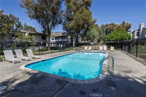 Exterior - 6491 Twin Circle Ln #5, Simi Valley, CA 93063 photo 5 of 7