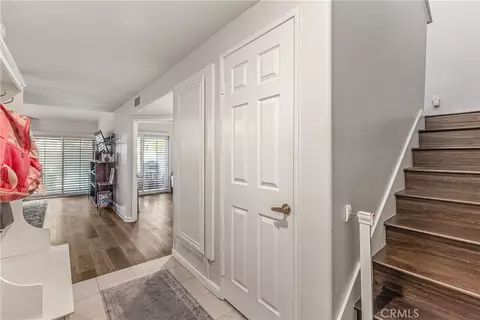 Entry Way - 6017 Oldenberg, Simi Valley, CA 93063 photo 2 of 7