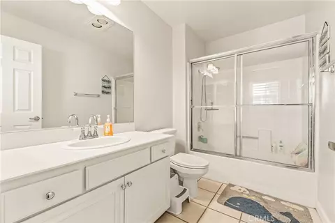 Bath - 6017 Oldenberg, Simi Valley, CA 93063 photo 2 of 4