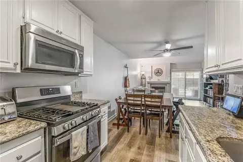 Kitchen - 6017 Oldenberg, Simi Valley, CA 93063 photo 2 of 2
