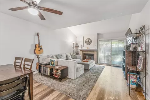 Living - 6017 Oldenberg, Simi Valley, CA 93063 photo 1 of 3