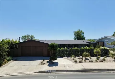 5746 Mcdonie Ave, Woodland Hills, CA 91367
