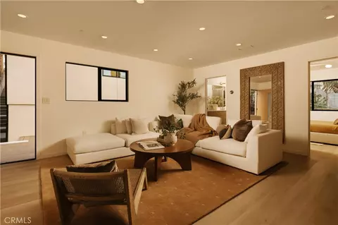 Living - 9452 Reverie Rd, Tujunga, CA 91042 photo 5 of 5