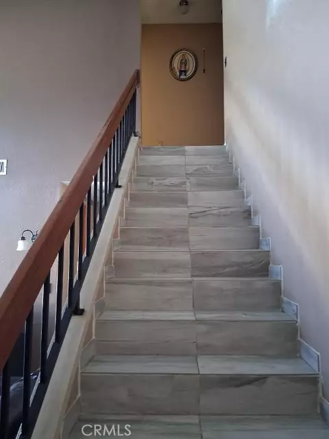 Entry Way - 45036 Andale, Lancaster, CA 93535 photo 1 of 3