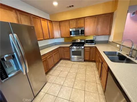 Kitchen - 3303 Arious, Lancaster, CA 93536 photo 1 of 1