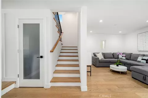 Entry Way - 1505 Ocean Dr, Oxnard, CA 93035 photo 3 of 3