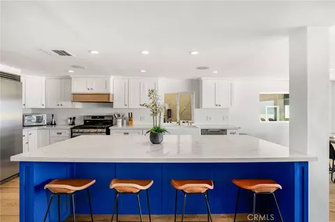 Kitchen - 1505 Ocean Dr, Oxnard, CA 93035 photo 3 of 5