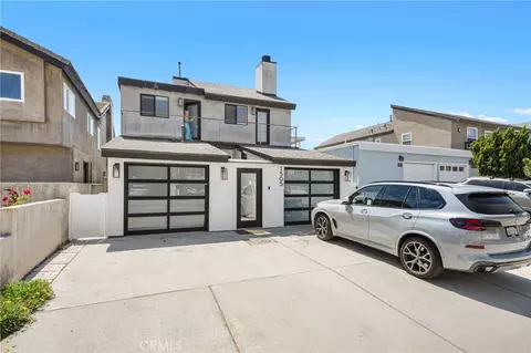 Exterior - 1505 Ocean Dr, Oxnard, CA 93035 photo 2 of 5