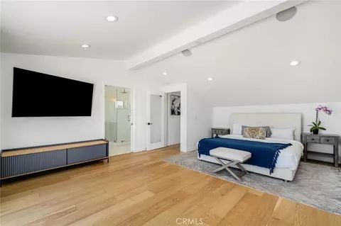 Bedroom - 1505 Ocean Dr, Oxnard, CA 93035 photo 1 of 6
