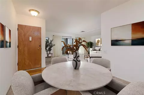 Dining - 1901 Peyton Ave #W, Burbank, CA 91504 photo 1 of 2