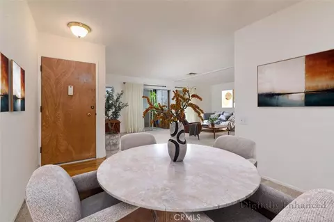 Dining - 1901 Peyton Ave #W, Burbank, CA 91504 photo 2 of 3