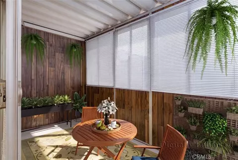 Exterior - 1901 Peyton Ave #W, Burbank, CA 91504 photo 2 of 9