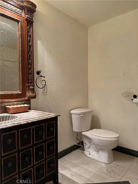 Bath - 13861 E Avenue G6, Lancaster, CA 93535 photo 2 of 3