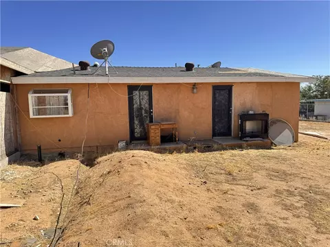 Exterior - 13861 E Avenue G6, Lancaster, CA 93535 photo 5 of 8