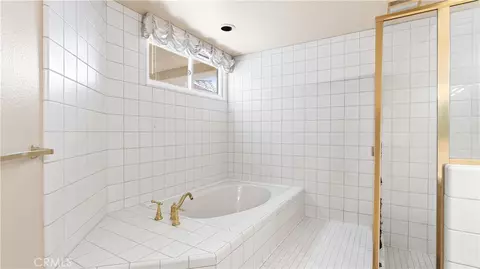 Bath - 4235 Harbour Is, Oxnard, CA 93035 photo 3 of 4