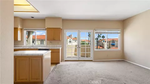 Living - 4235 Harbour Is, Oxnard, CA 93035 photo 8 of 10