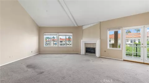 Living - 4235 Harbour Is, Oxnard, CA 93035 photo 2 of 10