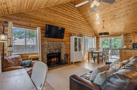 15324 Mil Potrero Hwy, Pine Mountain Club, CA 93222