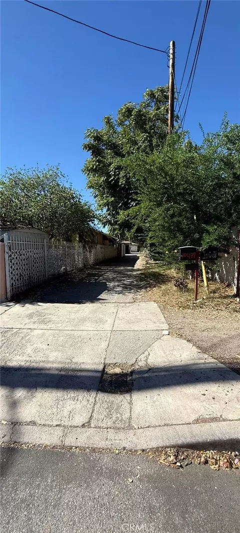10479 El Dorado, Pacoima, CA 91331