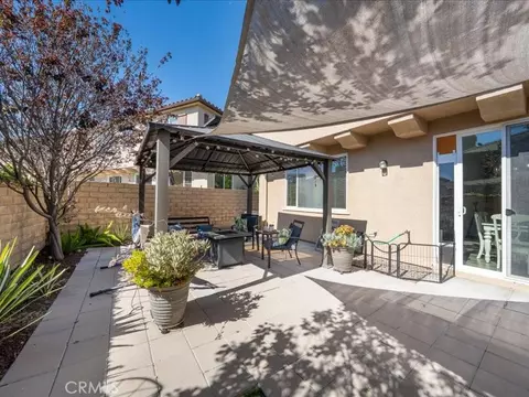 Exterior - 28355 Mirabelle Ln, Saugus, CA 91350 photo 5 of 11