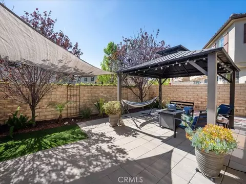 Exterior - 28355 Mirabelle Ln, Saugus, CA 91350 photo 3 of 11