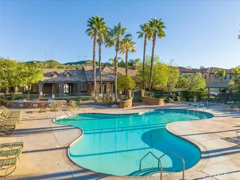 Exterior - 28355 Mirabelle Ln, Saugus, CA 91350 photo 8 of 11
