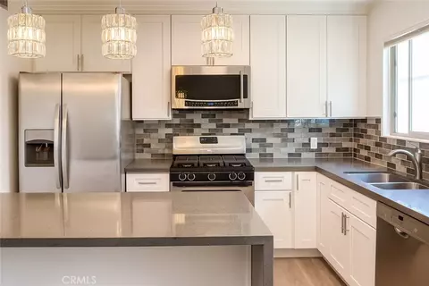 6301 Coldwater Cyn #22, North Hollywood, CA 91606