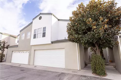9146 Lemona Ave #105, North Hills, CA 91343