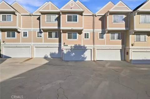 13750 Hubbard St #57, Sylmar, CA 91342