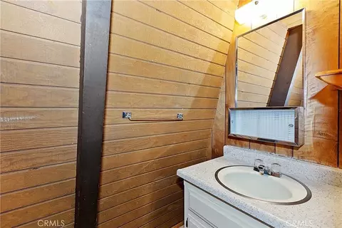 Bath - 1625 Virginia, Wrightwood, CA 92397 photo 1 of 1