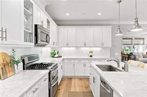 Kitchen - 3159 London, Oxnard, CA 93036 photo 4 of 5