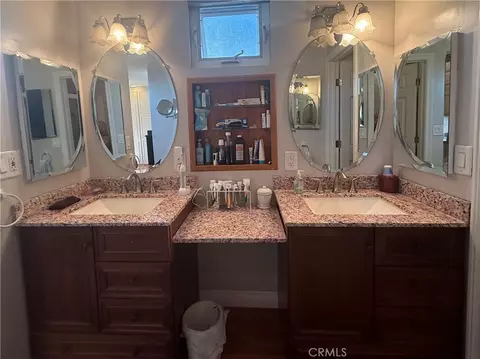 Bath - 1860 Claudia Ave, Simi Valley, CA 93065 photo 4 of 4