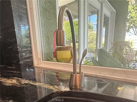 Kitchen - 1860 Claudia Ave, Simi Valley, CA 93065 photo 6 of 6