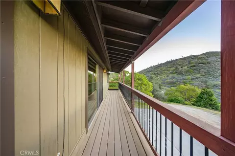 Exterior - 29801 Skyline St, Tehachapi, CA 93561 photo 6 of 12