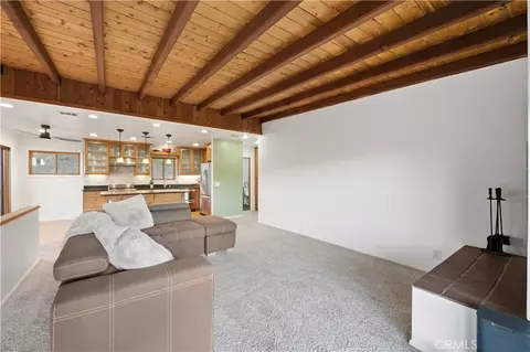 Living - 29801 Skyline St, Tehachapi, CA 93561 photo 5 of 5