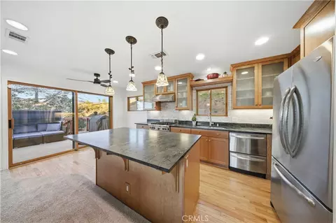 Kitchen - 29801 Skyline St, Tehachapi, CA 93561 photo 4 of 8