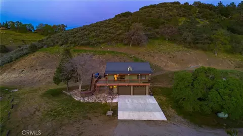 Exterior - 29801 Skyline St, Tehachapi, CA 93561 photo 3 of 12