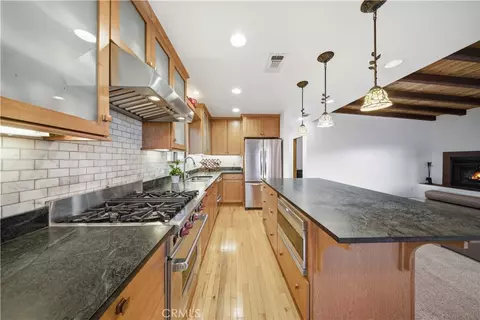 Kitchen - 29801 Skyline St, Tehachapi, CA 93561 photo 7 of 8