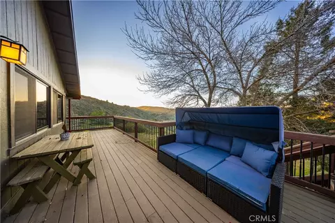 Exterior - 29801 Skyline St, Tehachapi, CA 93561 photo 7 of 12