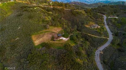 View/Area - 29801 Skyline St, Tehachapi, CA 93561 photo 2 of 8