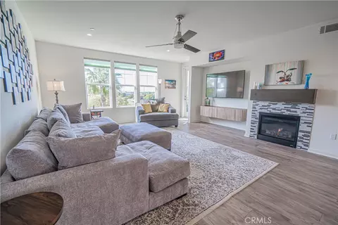 Living - 4060 Tradewinds Dr, Oxnard, CA 93035 photo 1 of 1