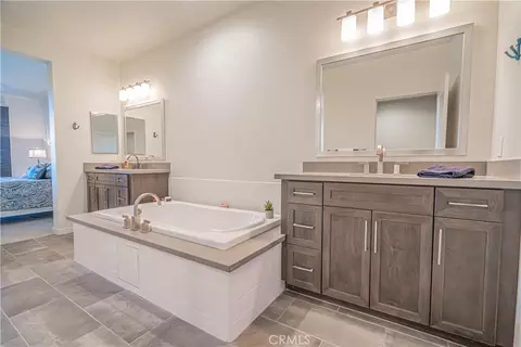 Bath - 4060 Tradewinds Dr, Oxnard, CA 93035 photo 1 of 2