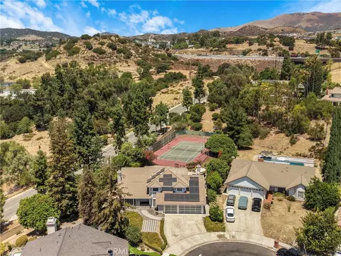 21335 Dove, Chatsworth, CA 91311