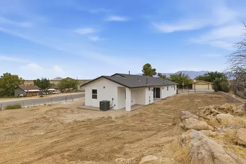 Exterior - 39609 179th E, Palmdale, CA 93591 photo 14 of 17